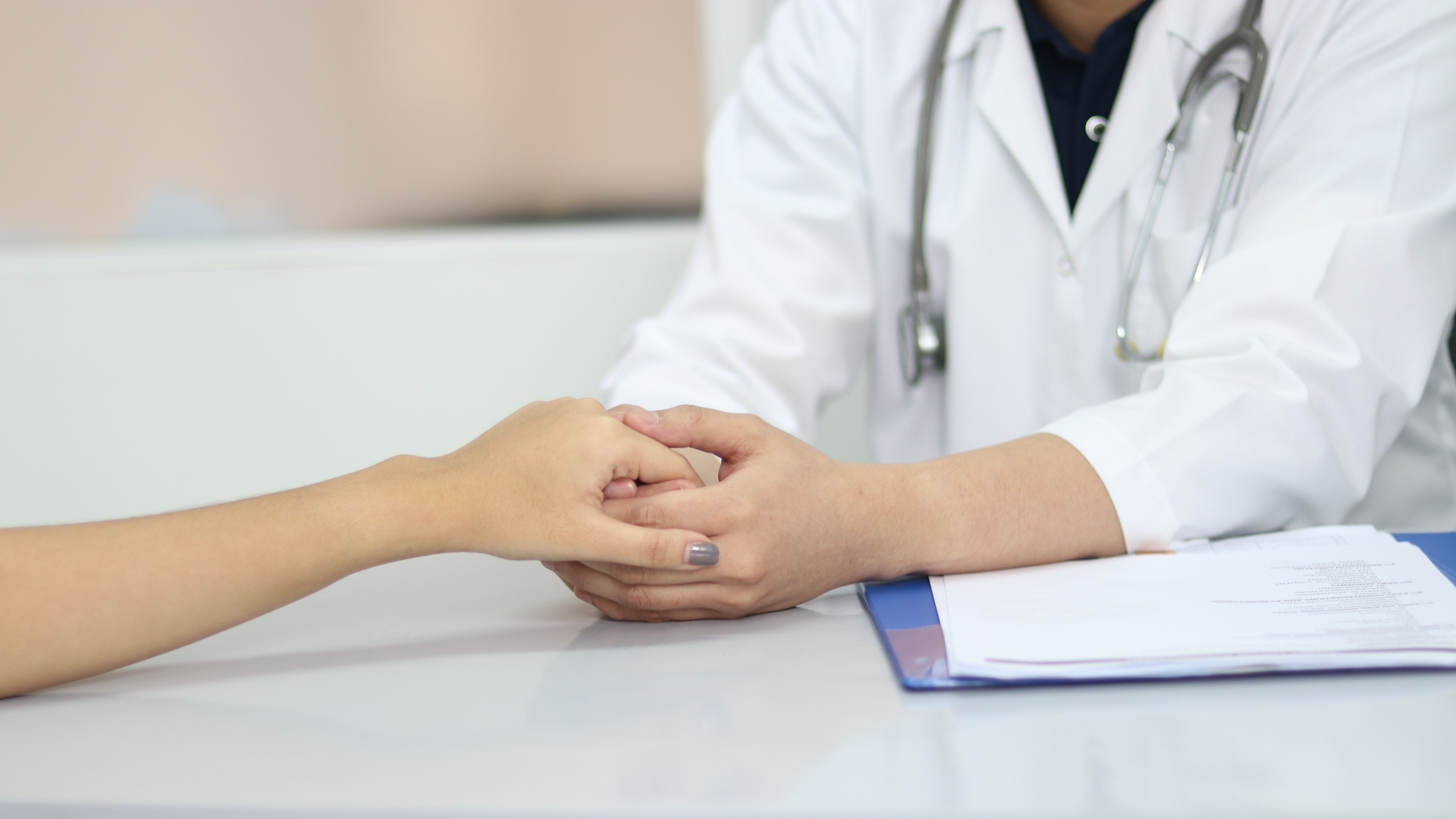 Doc Hands 5cb0b6bfaab98