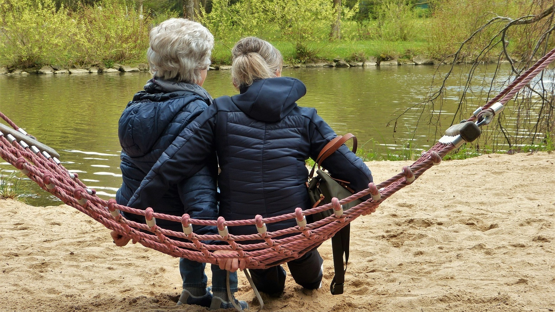 Women 2300105 1920 5d77fc9789e94