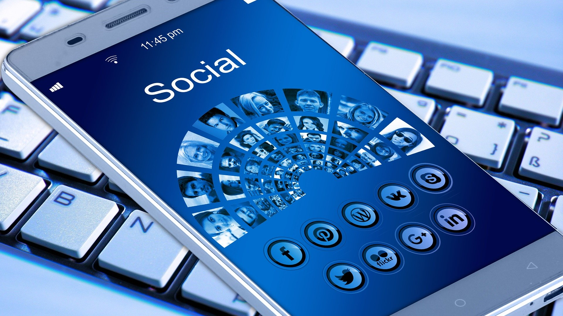 A Contact Tracing App That Helps Public Health Agencies And Doesn T Compromise Your Privacy Pic 4 24 20du Mobile Phone 1917737 1920 Pixabay 5ea20c8c30105