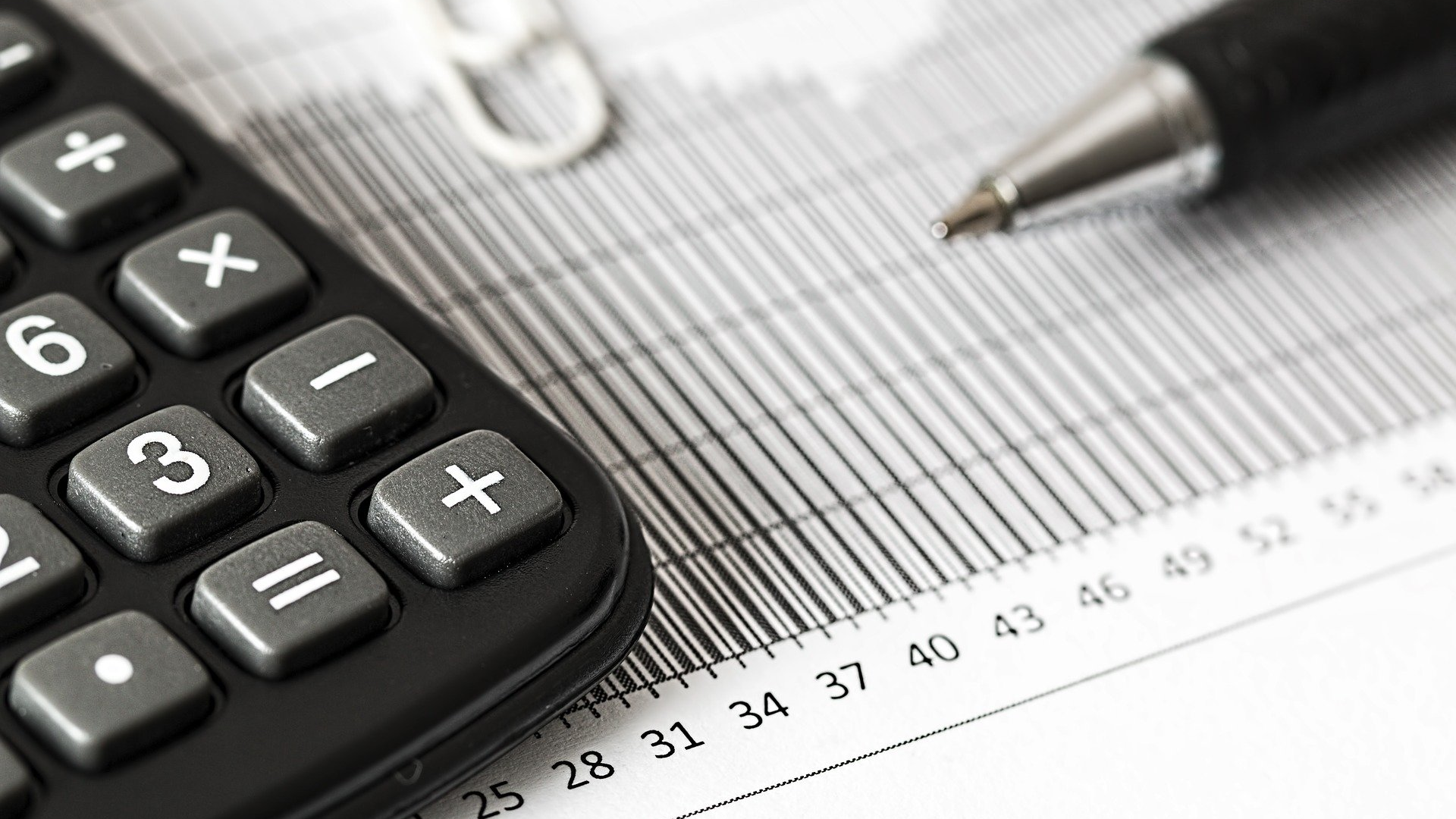 Quorum Health Files A Voluntary Petition For Reorganization Under Chapter 11 Pic 4 8 20du Calculator 1680905 1920 Pixabay 5e8de6c0b9f9e