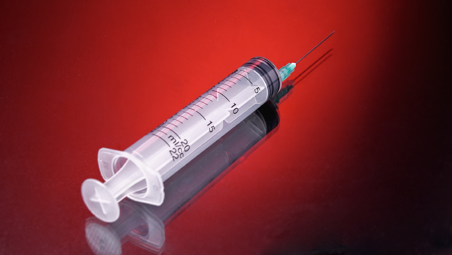 Fulldose blood thinners decreased need for life support and improved in hospitalized