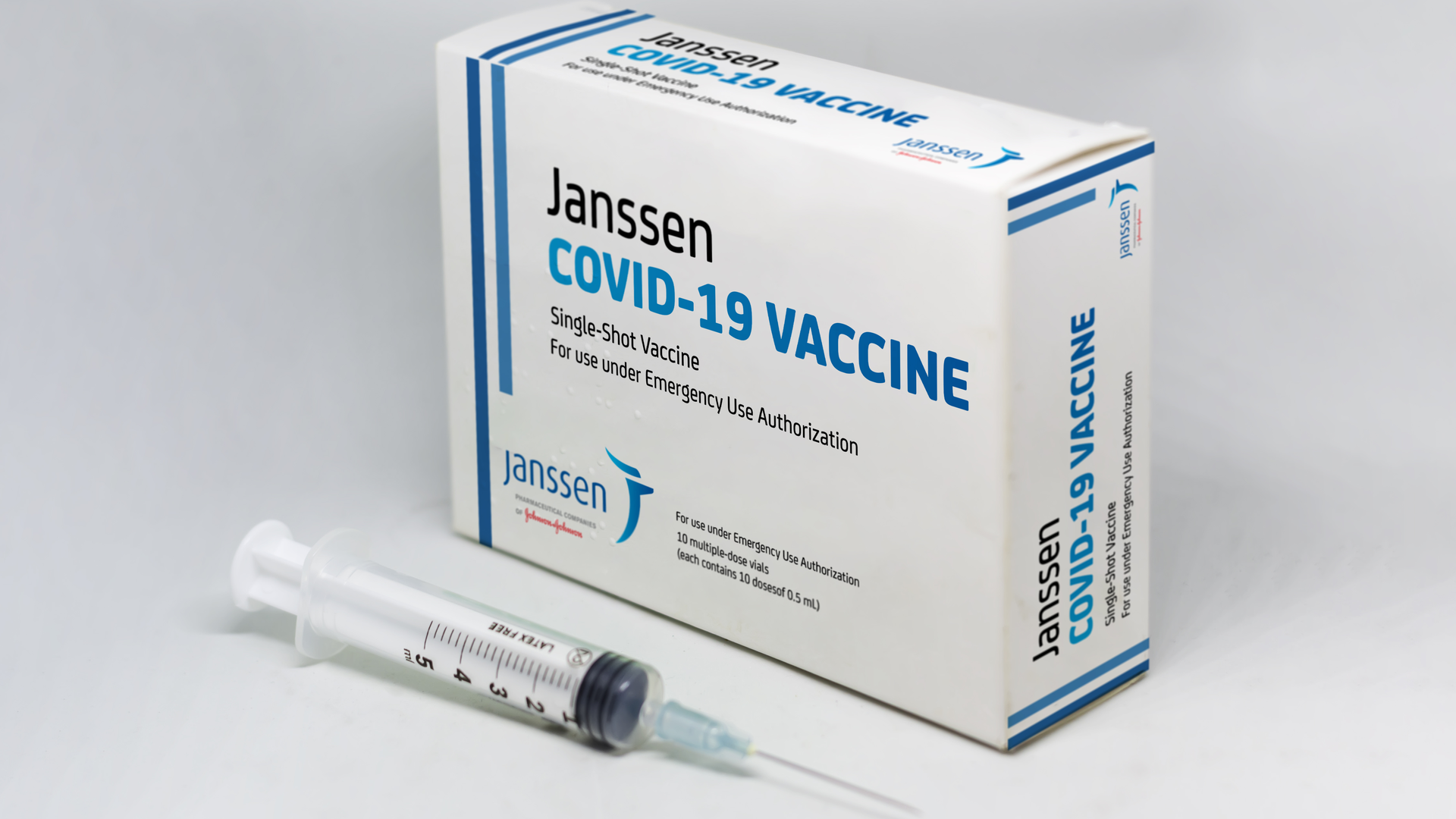 Photo 215865615 &copy; Valerio Rosati | Dreamstime