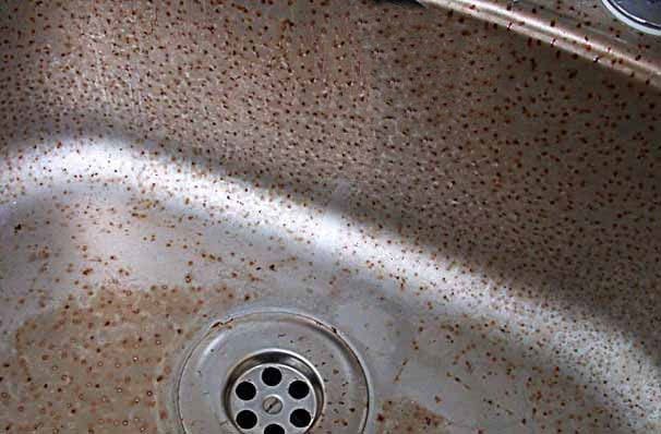Undiluted bleach exposure to type 304 stainless steel sink