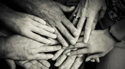 Hands G8392129c5 1920