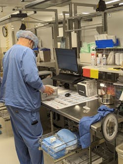 Tony Turner working in Prep/Pack Tony Turner working in Prep/Pack