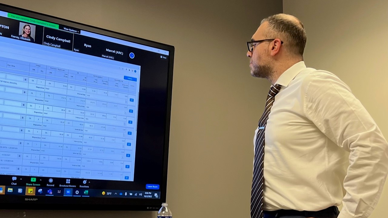 Hussam Bachour - Manager Supply Chain Business Process - monitoring status board during Oracle Cloud ERP go-live