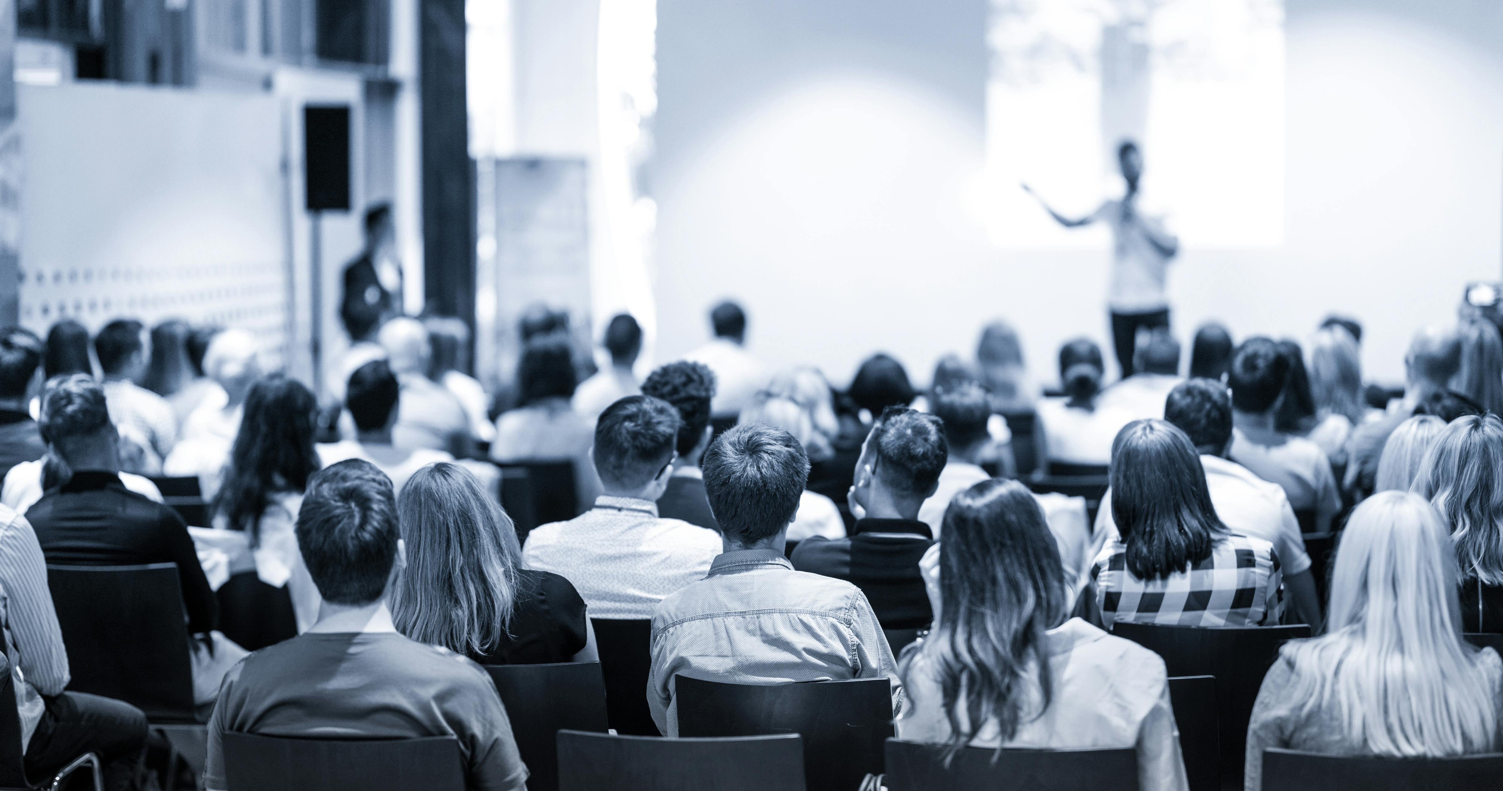 dreamstime_xxl_121363340