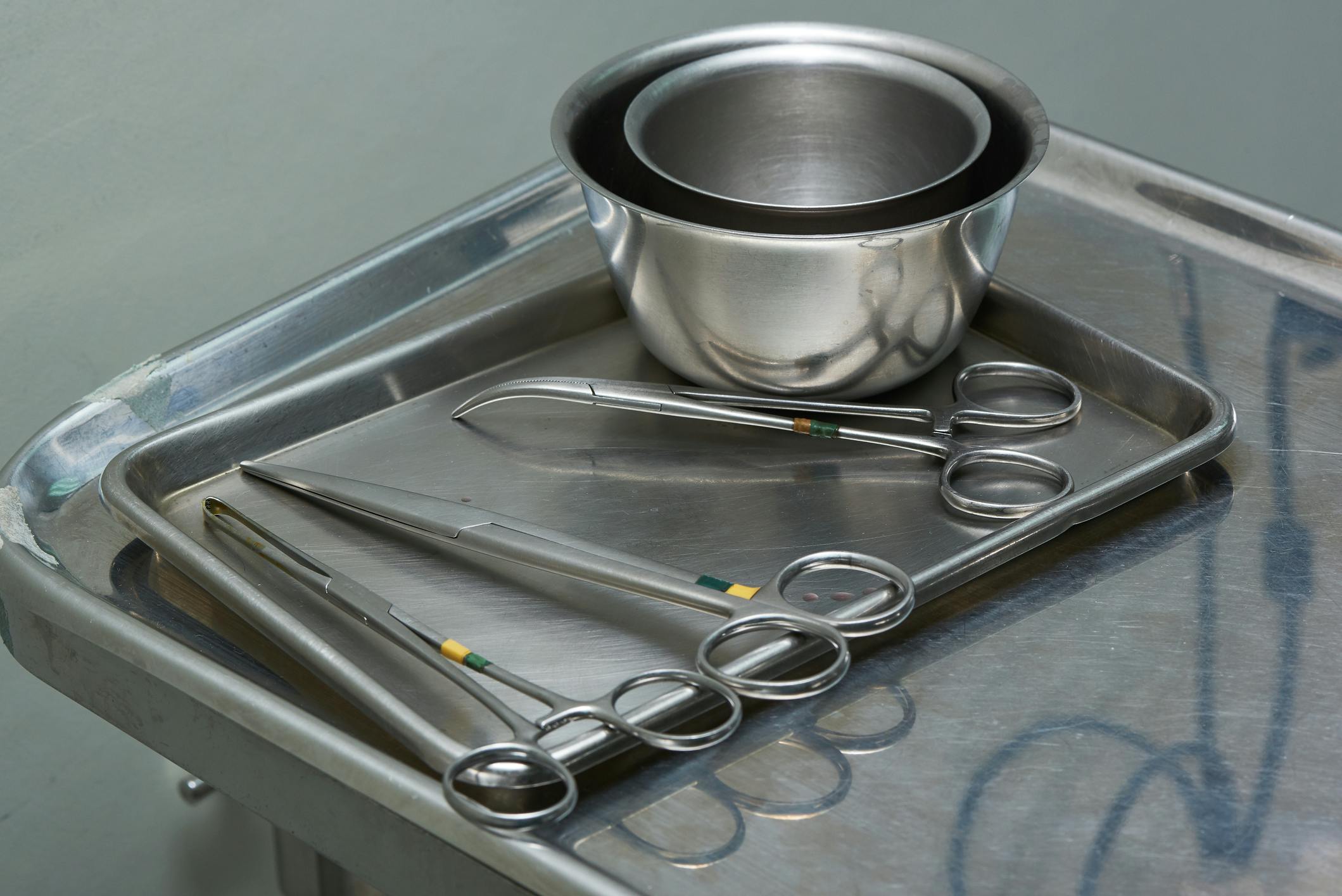 6aa1b00320736aa09321f2d6 Contaminated Surgical Instruments