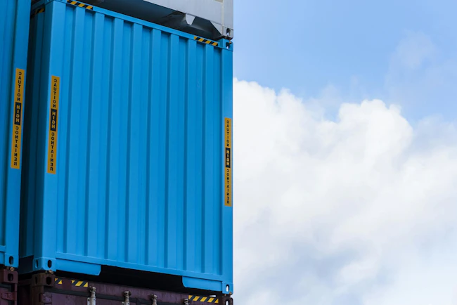 6acf8e5c569259339ef0d70c Supplychaincontainer